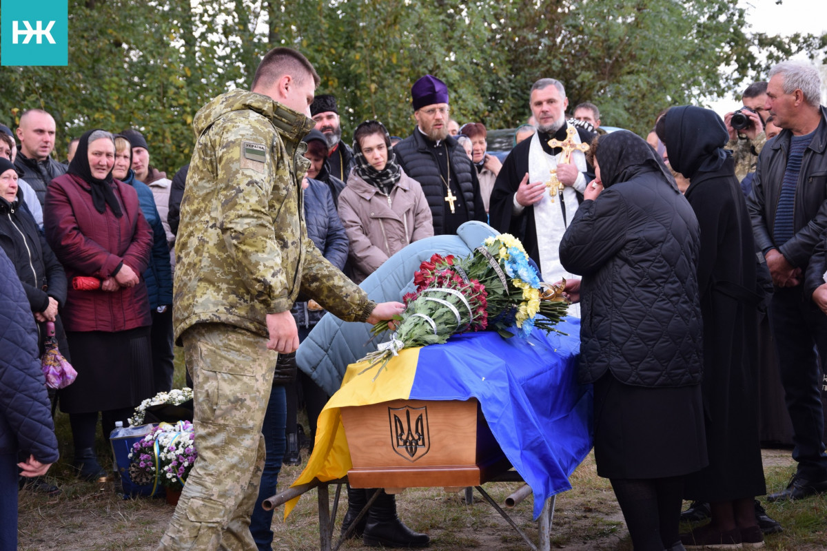 Повернувся «на щиті» після довгих місяців очікування: на Волині в останню дорогу провели Героя Володимира Губарика