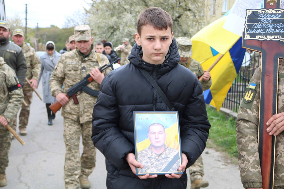 Навіки у строю: волиняни провели в останню путь свого Героя Івана Василюка