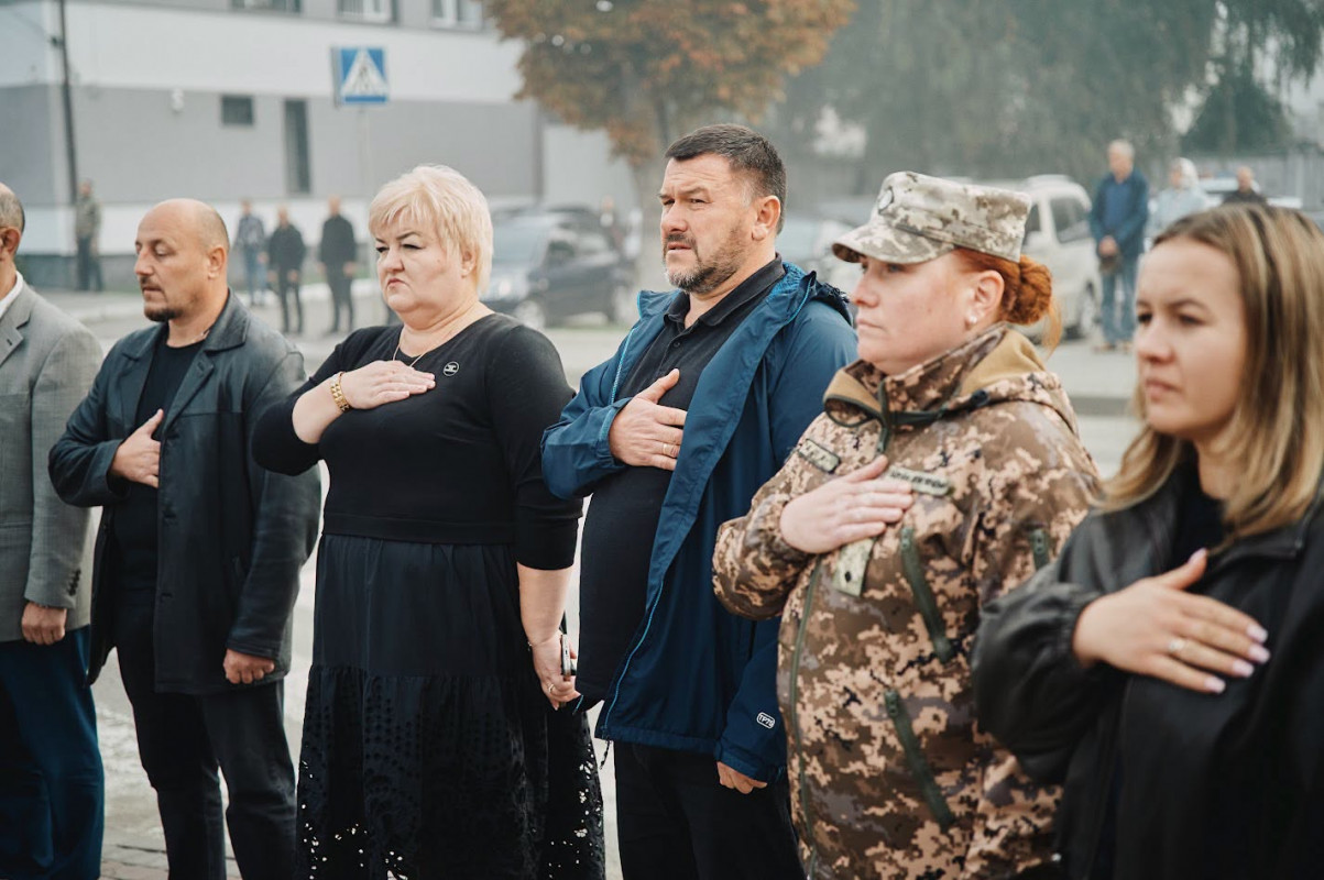 Загинули за Україну: родинам трьох Героїв вручили посмертні нагороди захисників