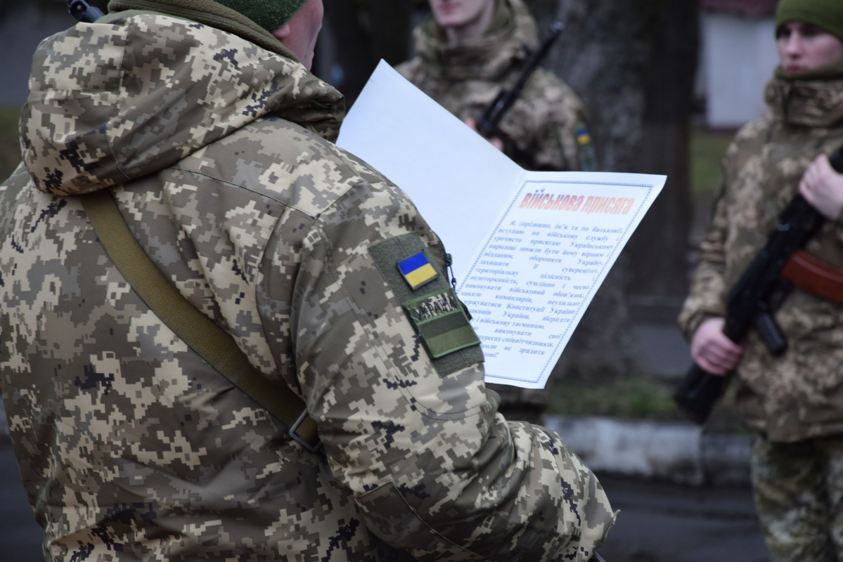 Наймолодшому - 19 років: новобранці Волинського прикордонного загону склали військову присягу