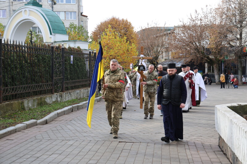 У Луцьку попрощалися з Героєм Вадимом Смірновим, який понад рік вважався зниклим безвісти