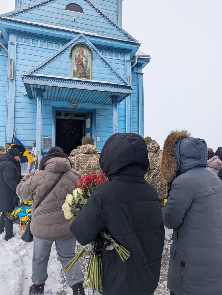 Сільський майстер на всі руки: волиняни попрощалися з Героєм Володимиром Вавринюком