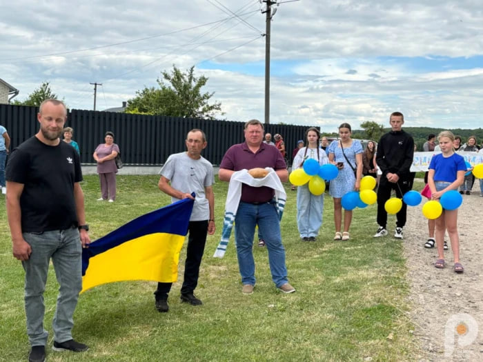 Три роки у російських тюрмах: на Волині зустріли звільненого з полону захисника