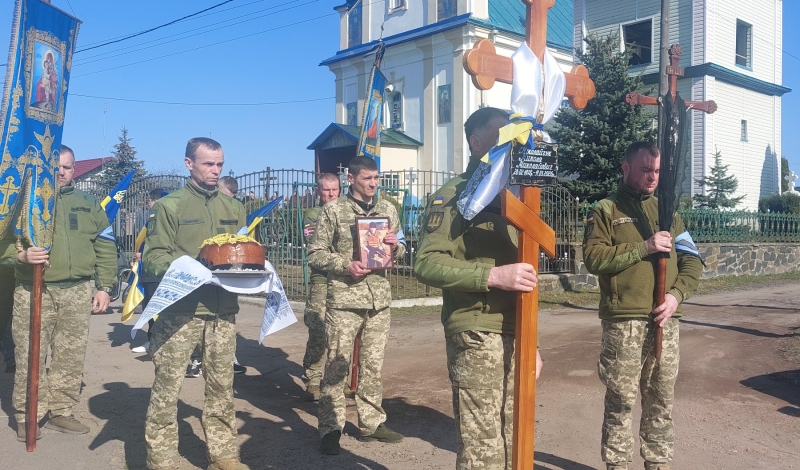 Його бойовий шлях пролягав через найгарячіші точки: на Волині попрощалися з воїном Миколою Ніколайчуком