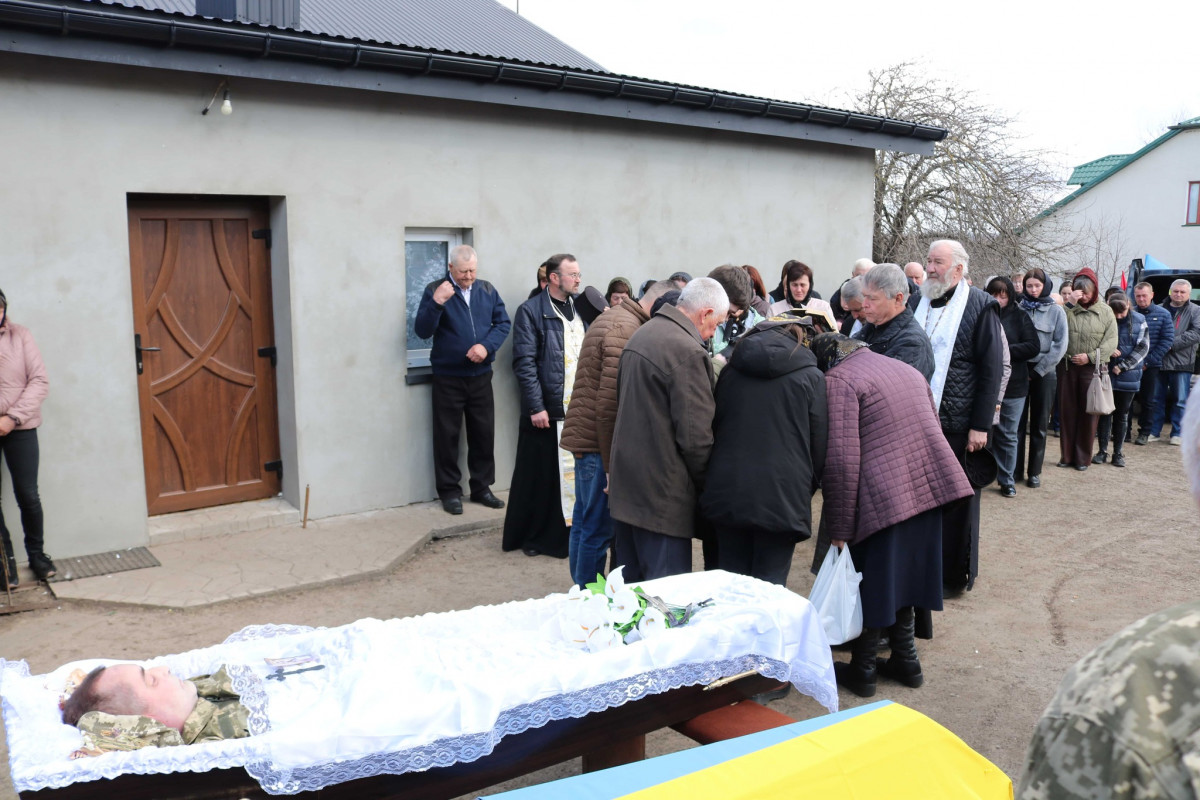 Навіки 45: на Волині попрощалися із військовослужбовцем Василем Скорупським