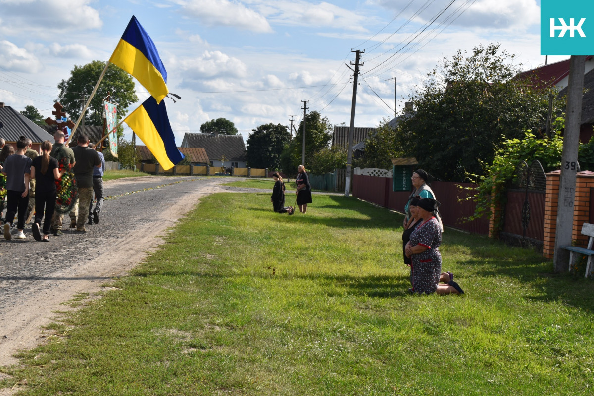 Волиняни провели в останню дорогу загиблого Героя з Волині Василя Маковського