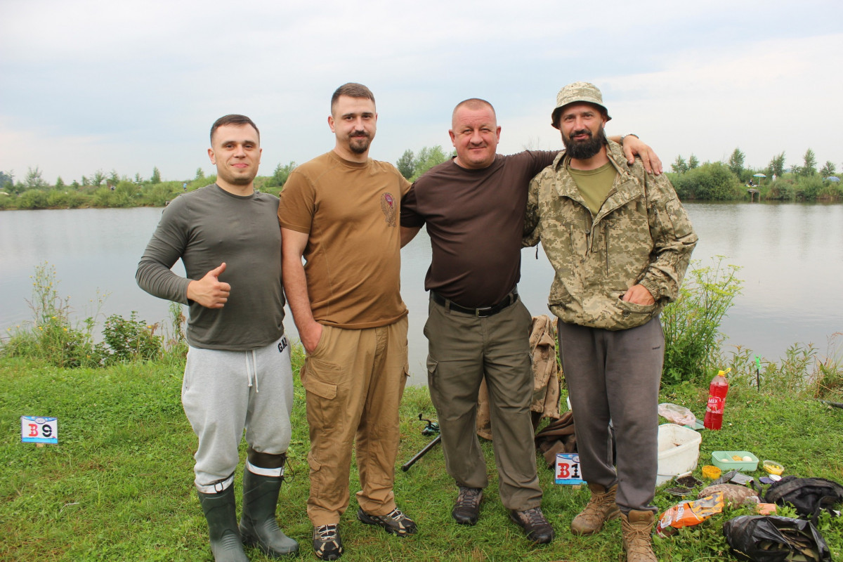 Змагання для захисників: ветерани Луцького району рибалили на турнірі