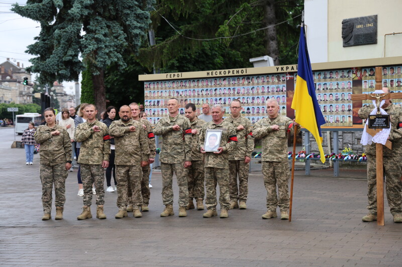 У Луцьку попрощалися з Героєм Валерієм Васейчуком