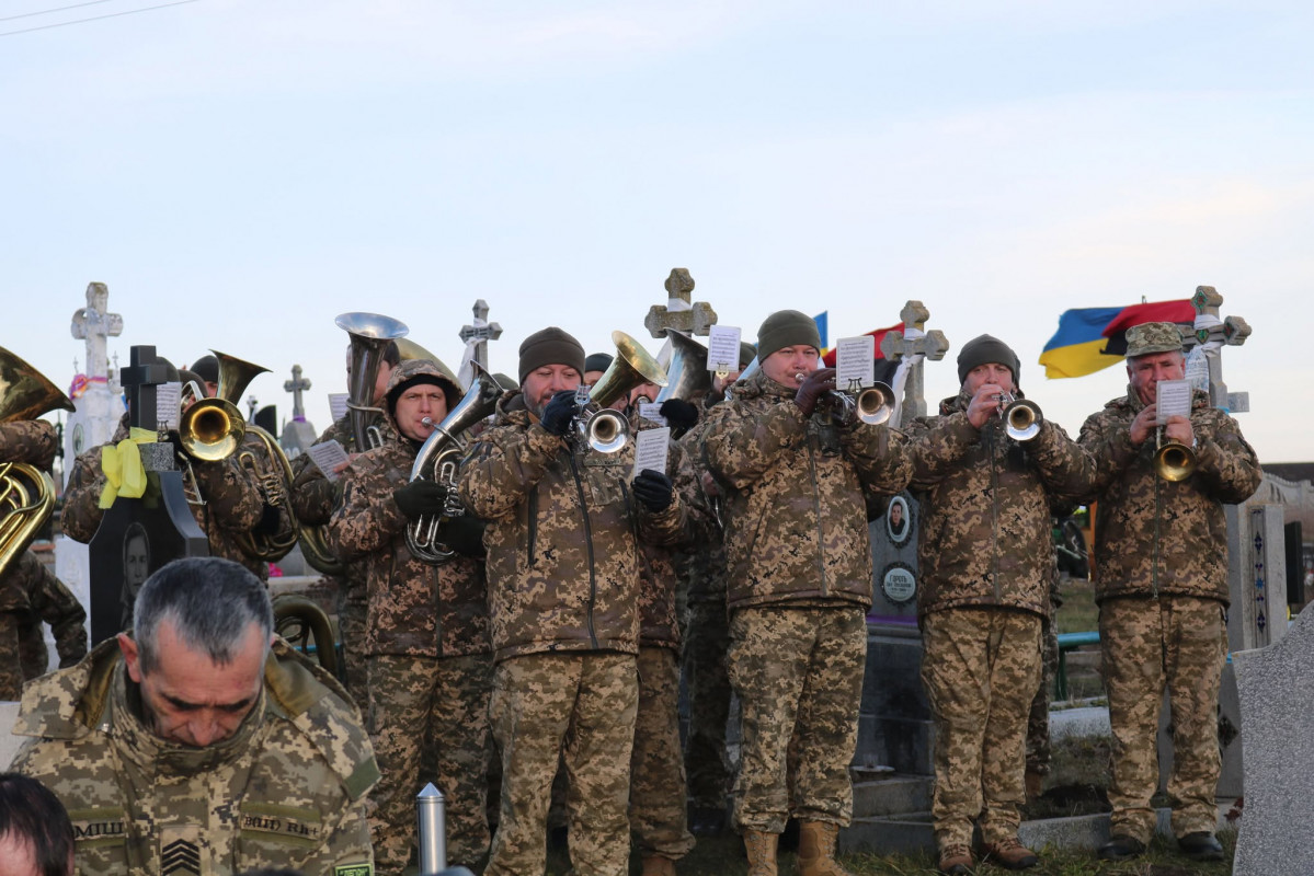 Захищав Україну ще з часів АТО: у Луцькому районі провели в останню путь Героя Романа Сербалюка