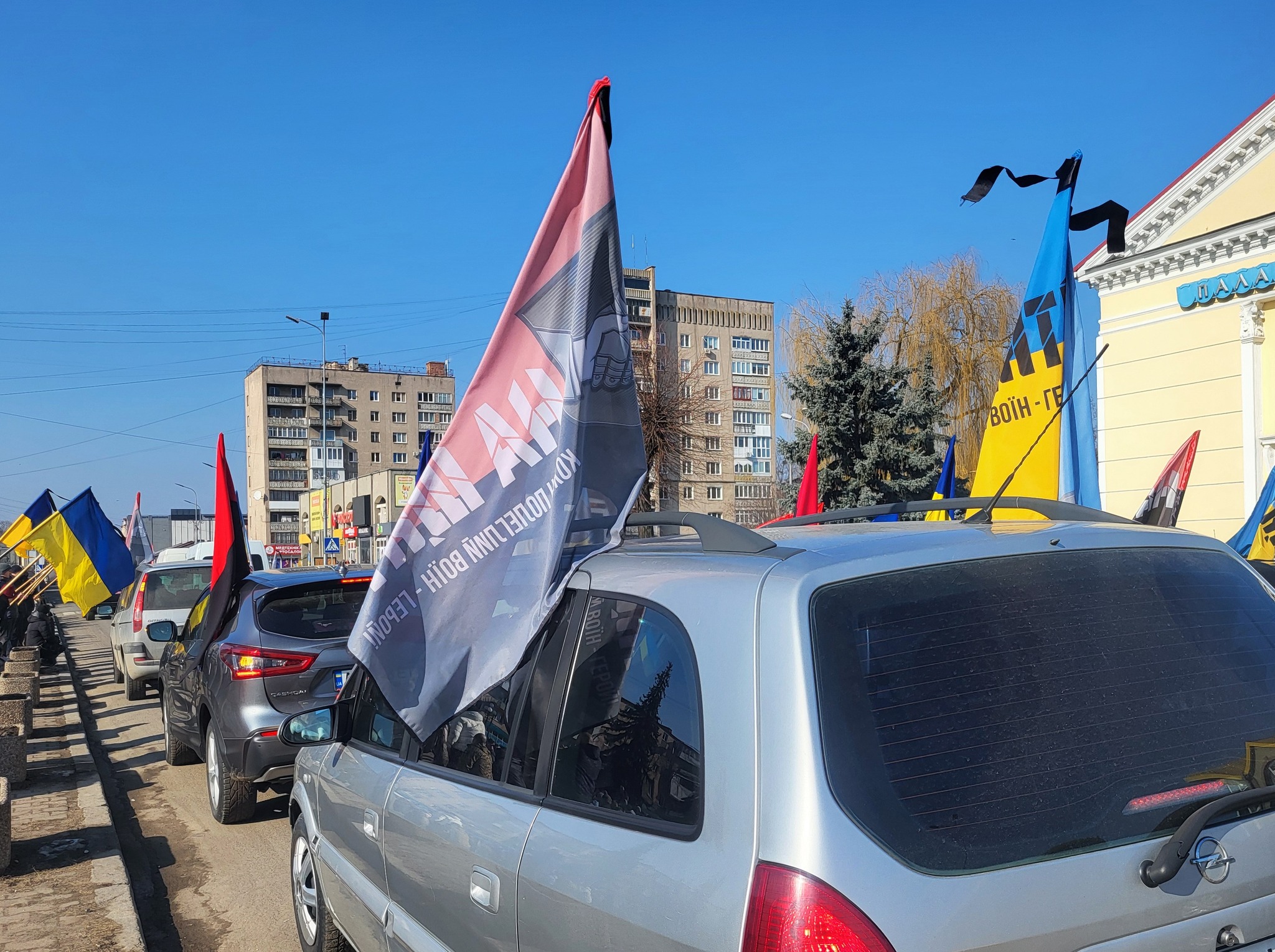 Приклад справжнього чоловіка, тата, наставника, вихователя: на Волині попрощалися з Героєм Миколою Боршуляком