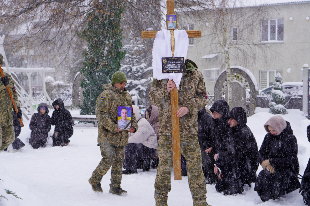 Назавжди молоді: на Волині провели в останню путь Героїв Валерія Сілаєва та Олександра Семенюка