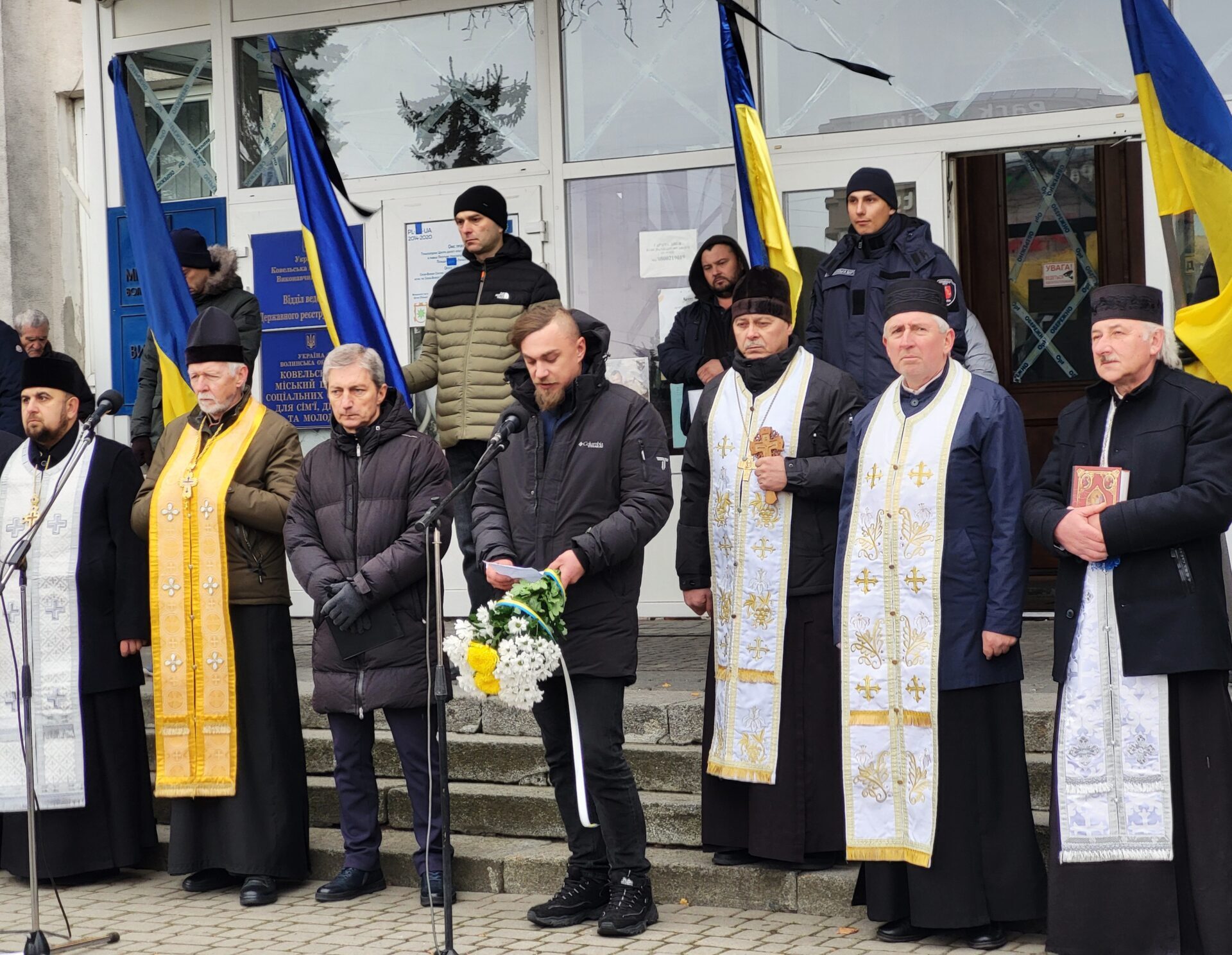 «Людина, яку пам'ятатимуть не лише на Волині, а й за межами України»: волиняни попрощалися з Героєм Ігорем Кобишем