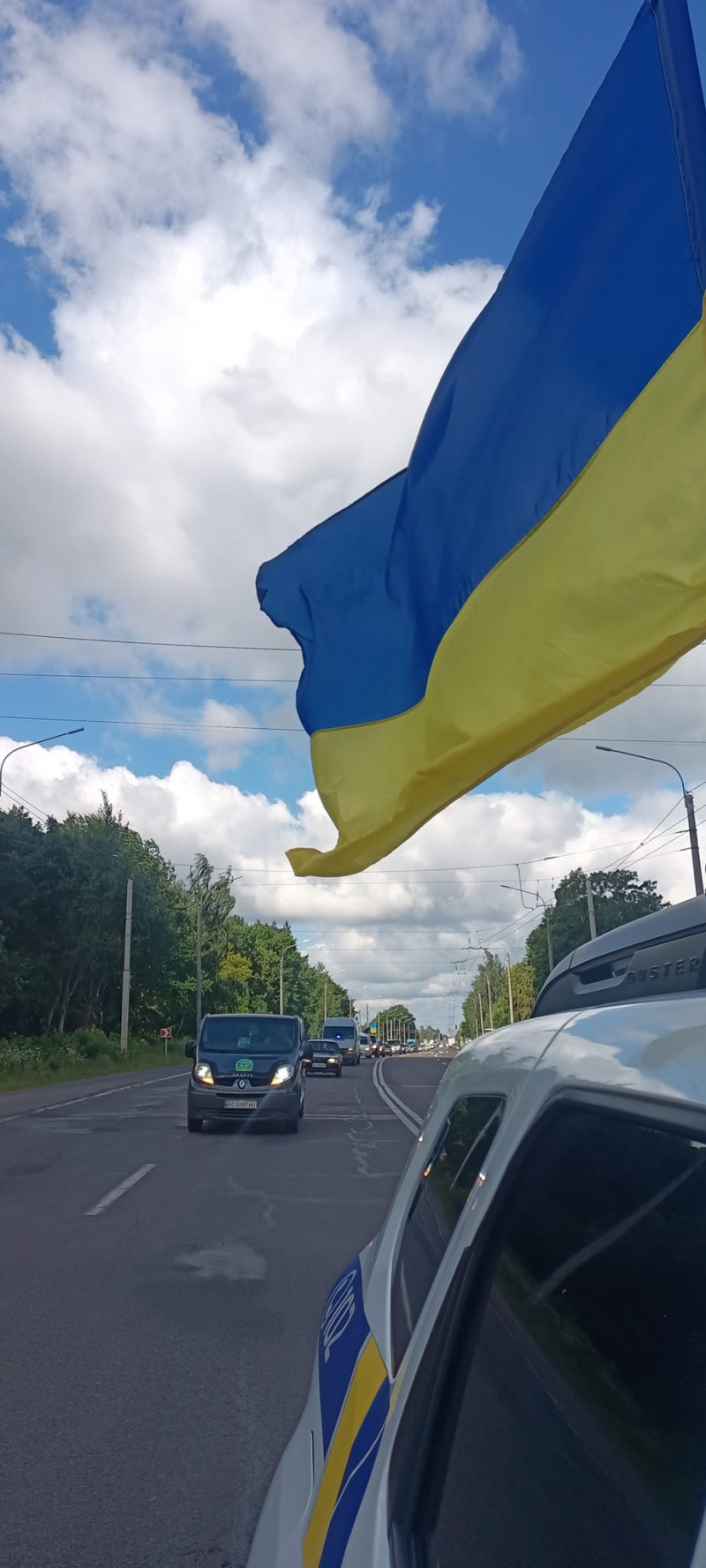 У селі на Волині в останню дорогу провели 31-річного Героя Володимира Столярчука