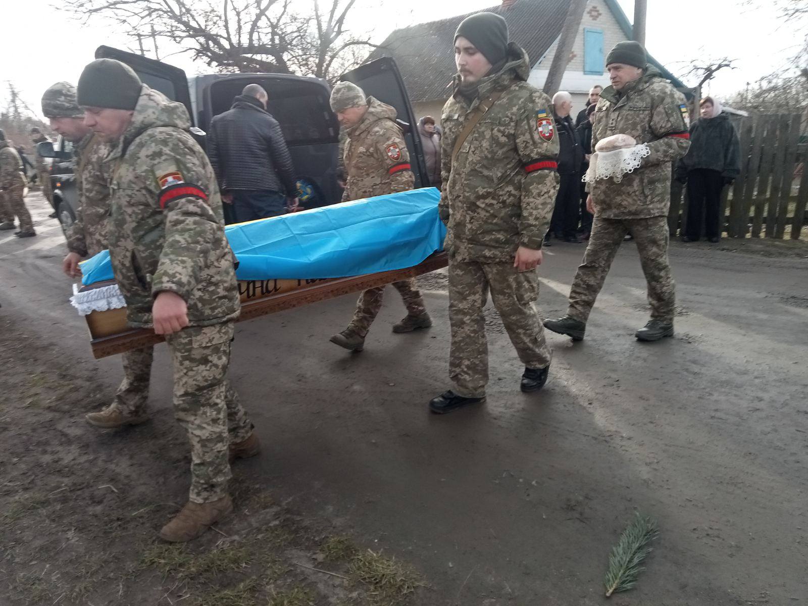 Додому «на щиті» через 166 днів: на Волині попрощалися з Героєм Андрієм Федорчуком