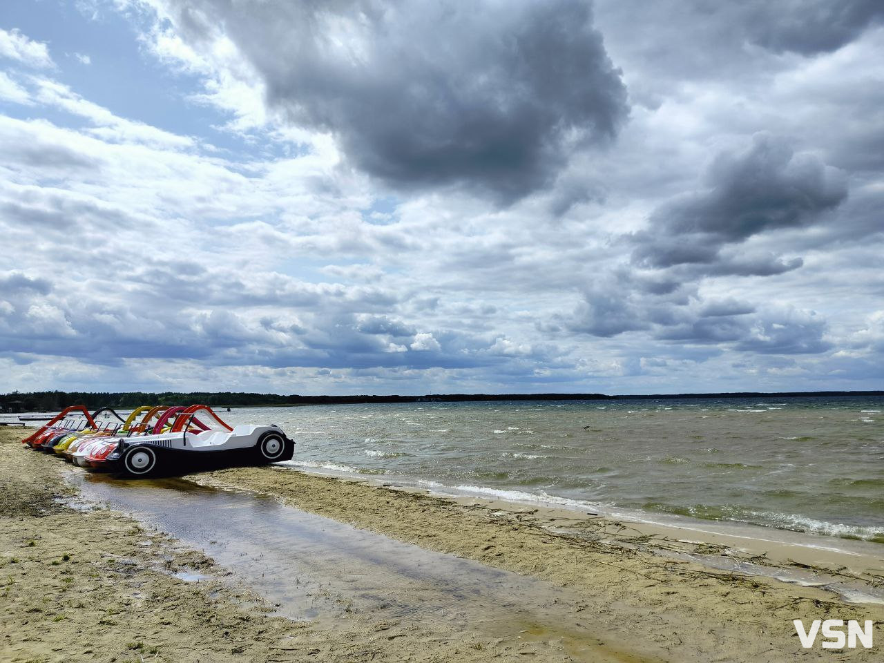 Світязь на низькому старті: як готуються до відпочинкового сезону на найглибшому озері України