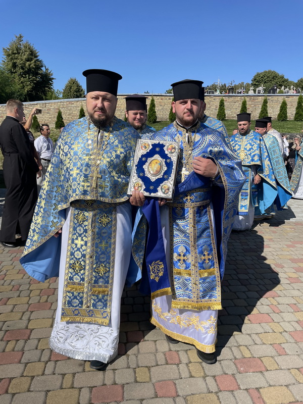 Митрополит Михаїл звершив літургію у волинському храмі з 150-річною історією