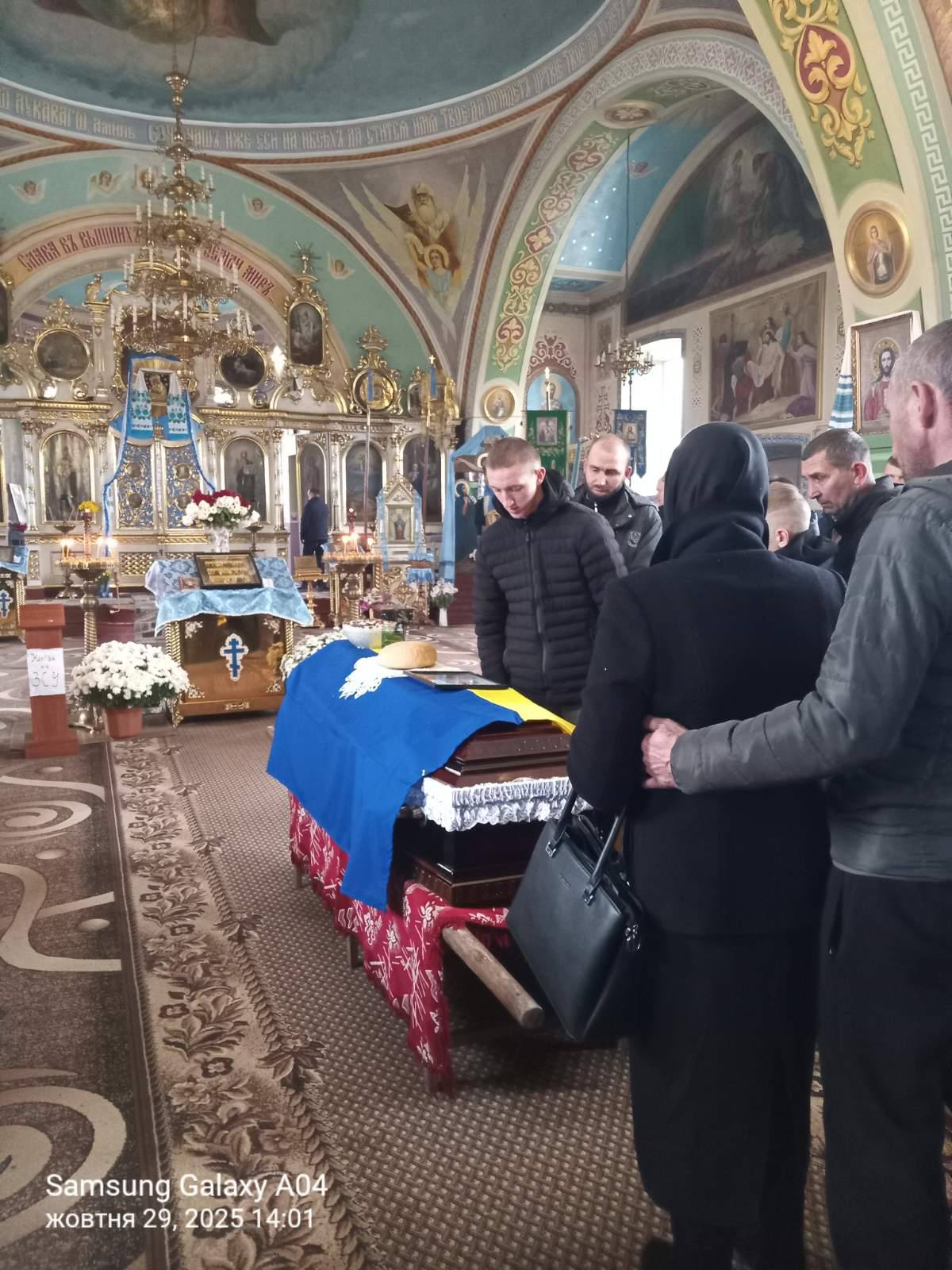 На Волині попрощалися із захисником Іваном Воронюком, який тривалий час вважався зниклим безвісти