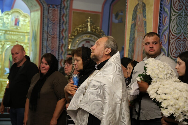 Загинув у бою на Харківщині: в Луцьку попрощалися з військовослужбовцем Дмитром Павловичем