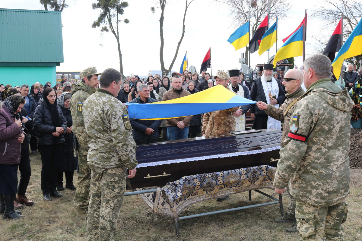 Навіки 45: на Волині попрощалися із військовослужбовцем Василем Скорупським
