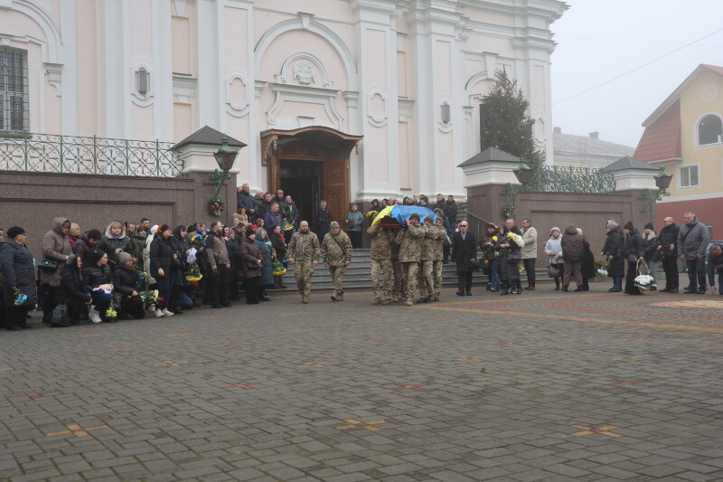 У Луцьку провели в останню путь 36-річного Героя Михайлом Миколайовичем Чернюком
