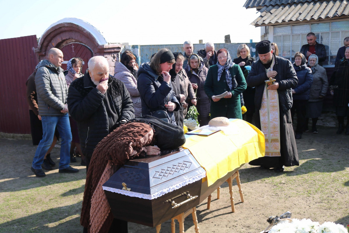 Життя присвятив порятунку інших: на Волині провели в останню дорогу воїна Олександра Батуру