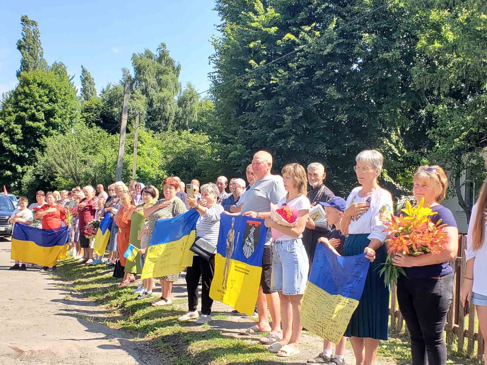 У рідному селі на Волині зустріли звільнених з полону Валерія Кодню та Сергія Колошву