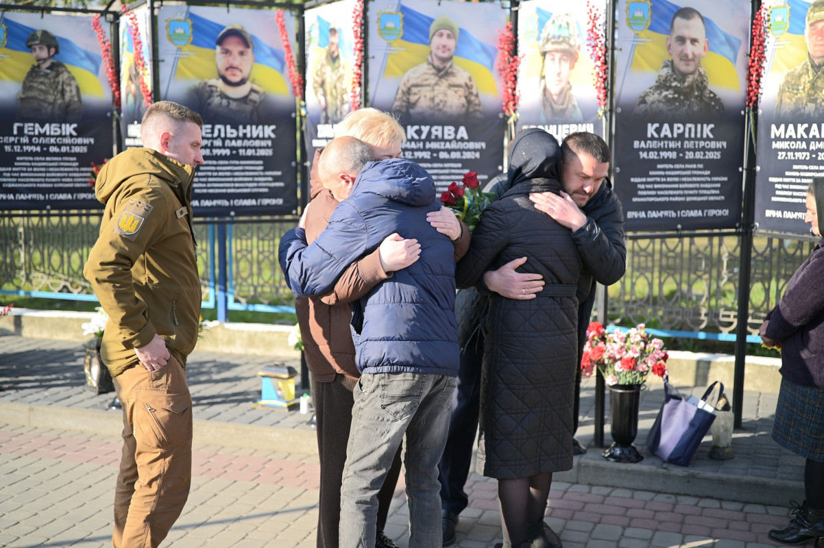 На Волині мамі полеглого Героя вручили його посмертну нагороду