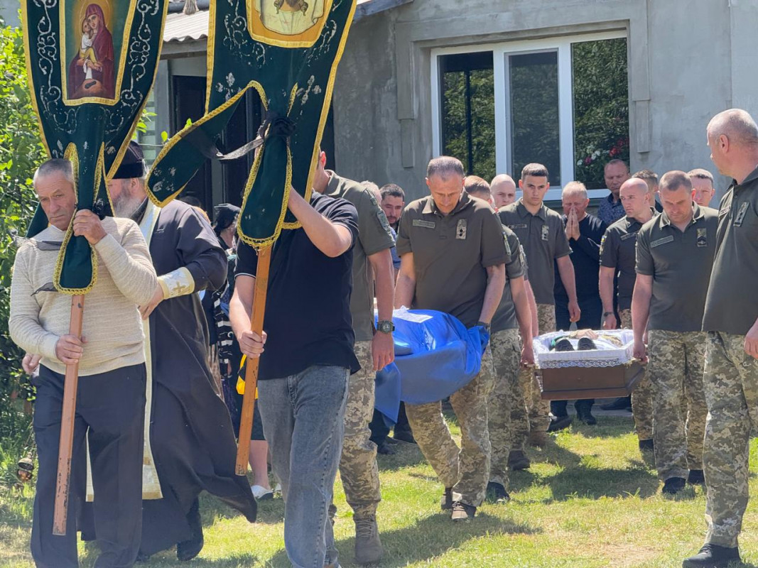 Назавжди 27: на Волині поховали прикордонника-снайпера Віталія Шеремету
