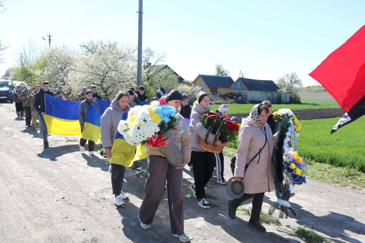 На Волині провели в останню дорогу захисника Івана Гутверта