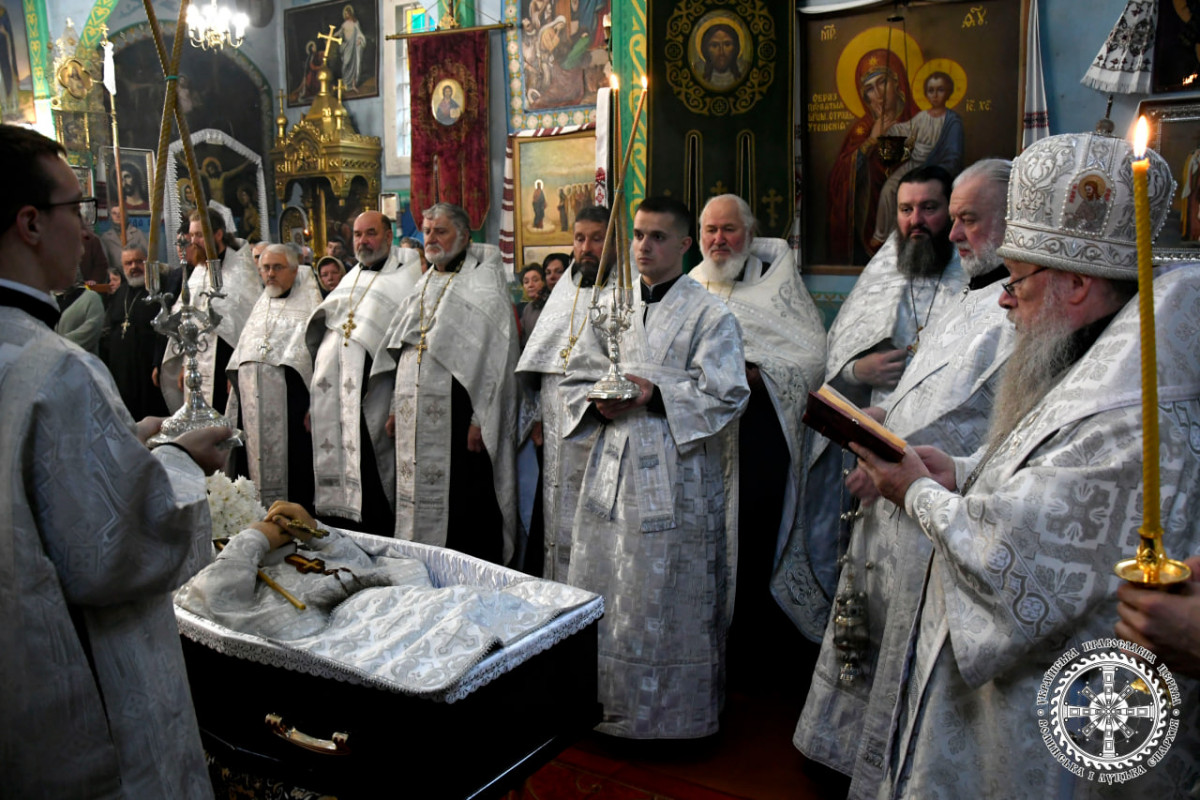 На Волині померлого священника відспівали у храмі, у якому він служив все життя