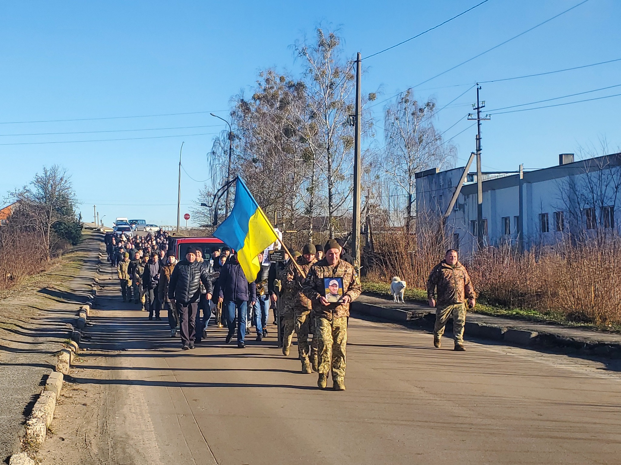 Більше року вважався безвісти зниклим: на Волині в останню дорогу провели 40-річного Героя Анатолія Семенюка