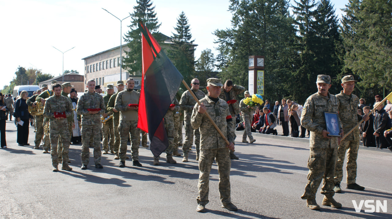 Це був справжній командир, яких мало: на Волині провели в останню дорогу «Народного Героя України» Павла Чайку