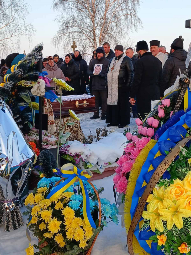 Приїхав у відпустку і серце зупинилося уві сні: на Волині поховали молодого захисника Ігоря Трохимчука
