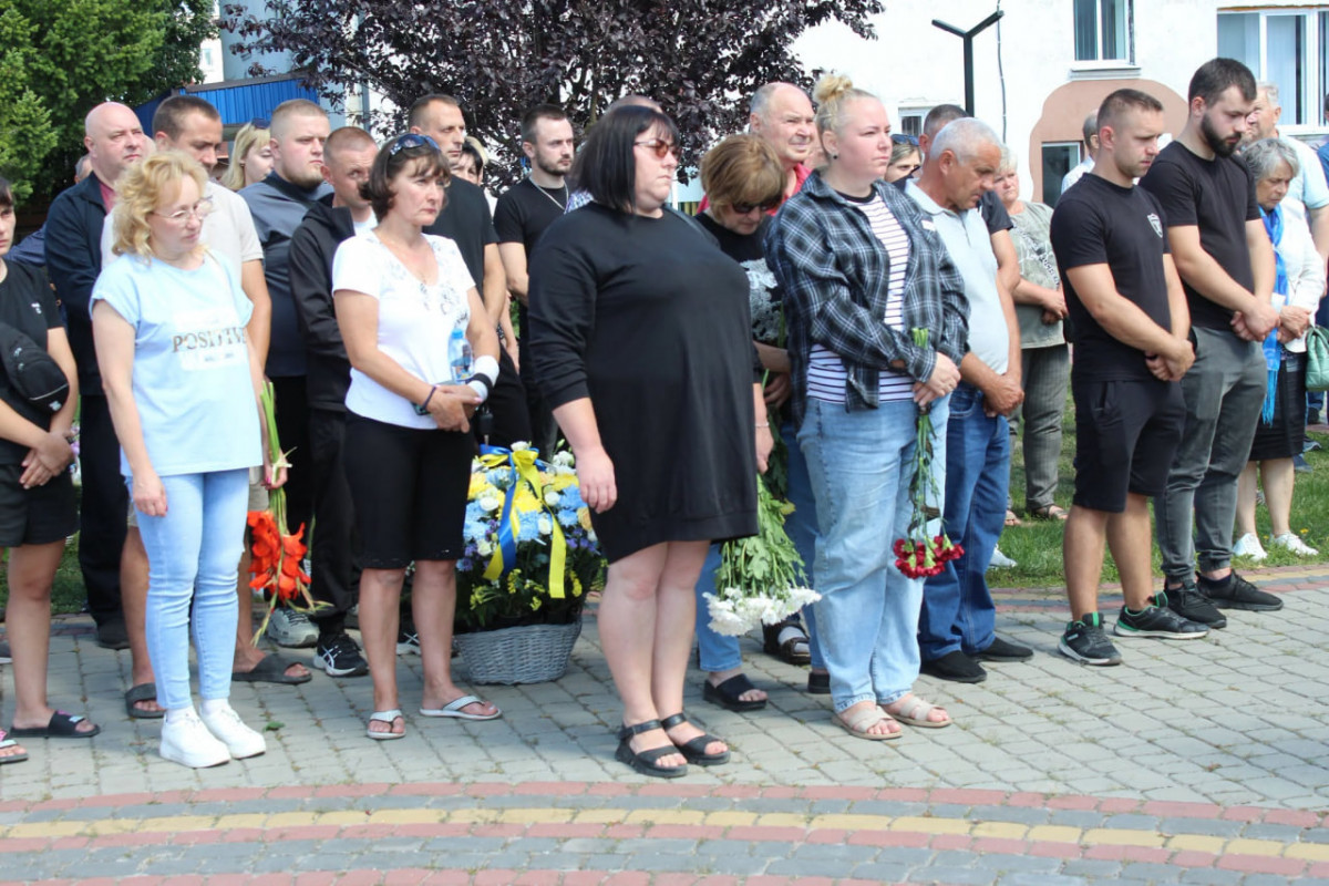 «Він ніколи не жалівся»: волиняни попрощалися із захисником Михайлом Присяжнюком
