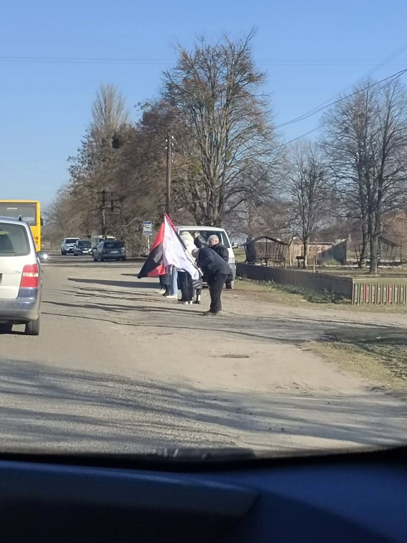 «Любив життя, але клята війна його забрала»: громада на Волині попрощалася з Героєм Аркадієм Луцюком