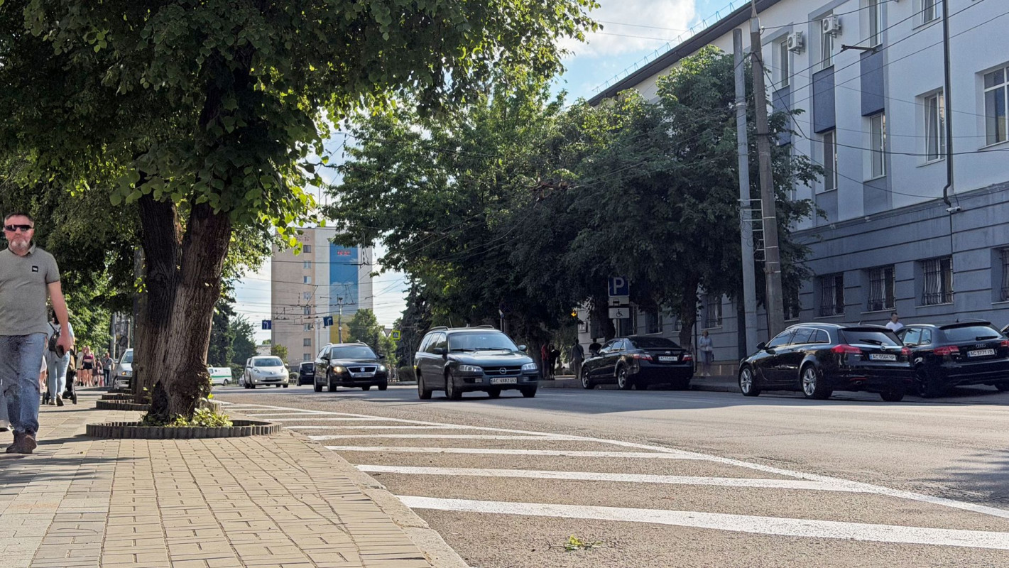 У Луцьку після 22 днів ремонту відкрили для транспорту вулицю Степана Бандери