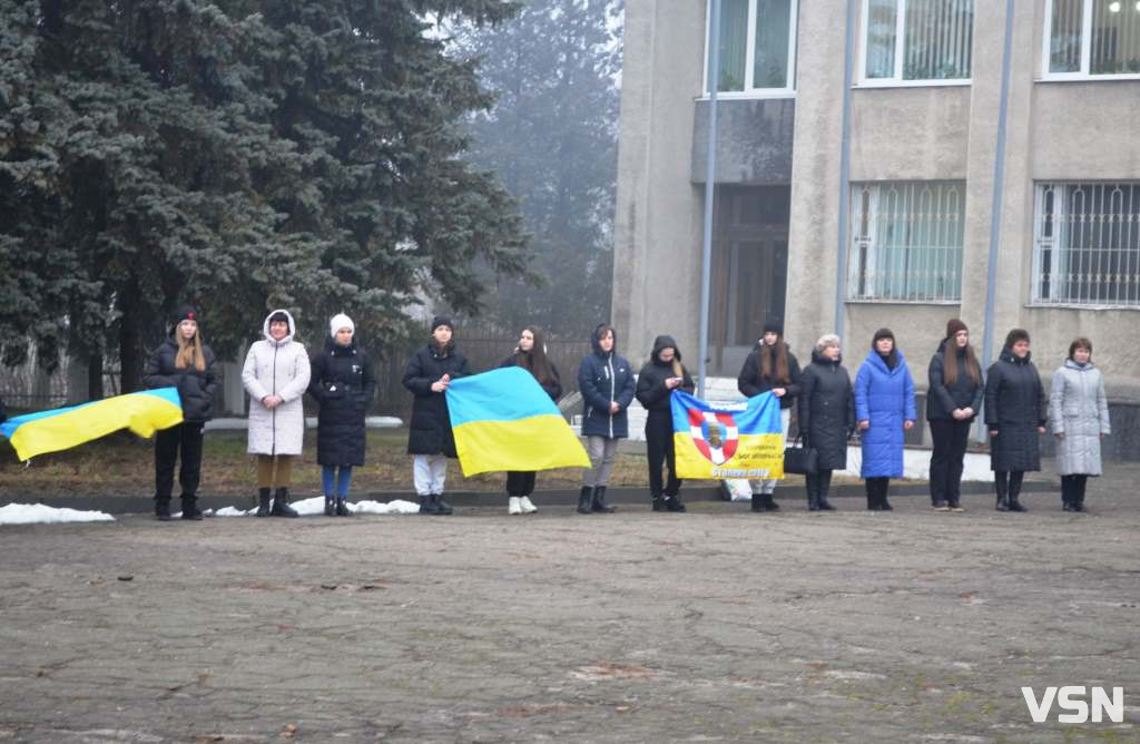 «Для нас – це одна хвилина, для них – Вічність»: у прикордонному місті на Волині вшанували тих, хто загинув від війни