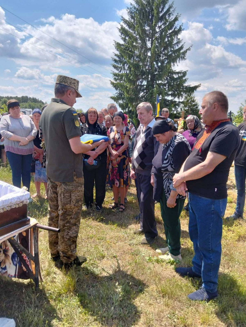 На Волині поховали 33-річного захисника Миколу Максимчука
