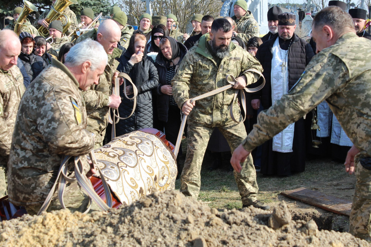 Вважався безвісти зниклим з грудня 2024 року: на Волинь на вічний спочинок повернувся Герой Володимир Сасовський