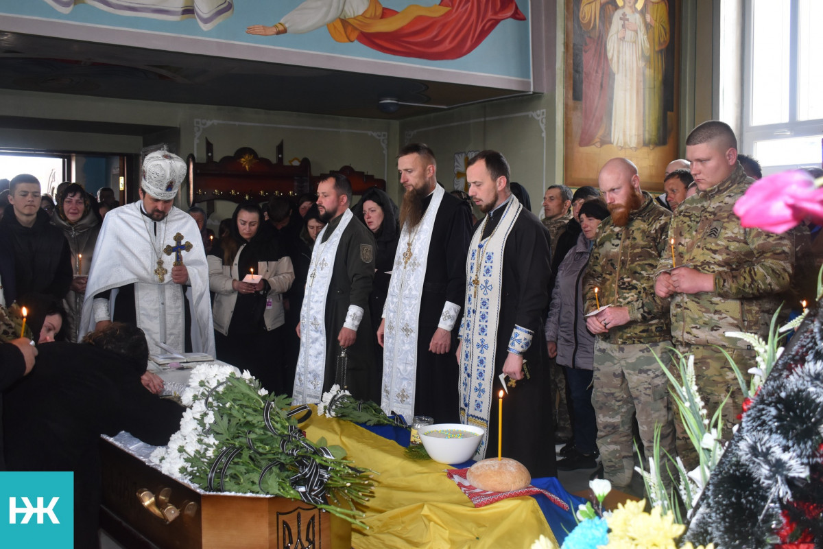 Мав святкувати весілля – натомість його провели в останню путь: на Волині попрощались з Героєм Владиславом Зуськом