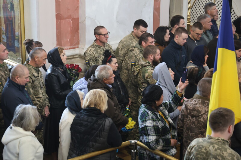 У Луцьку в один день прощалися з трьома Героями - Сергієм Кравченком, Андрієм Крачуновим та Олексієм Каплуном