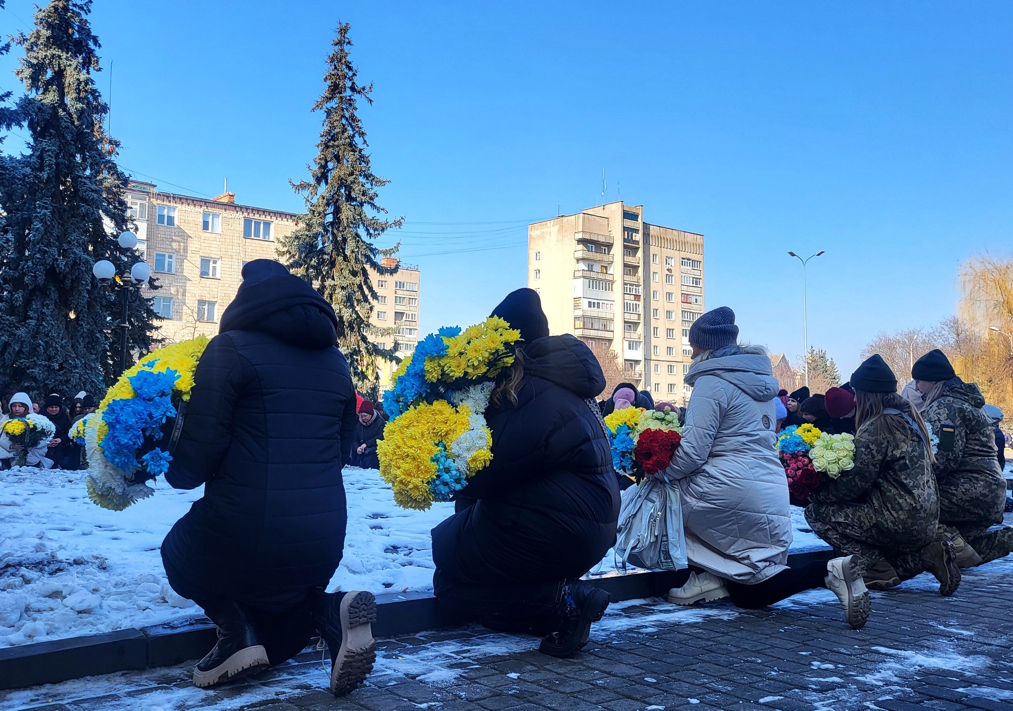 Приклад справжнього чоловіка, тата, наставника, вихователя: на Волині попрощалися з Героєм Миколою Боршуляком