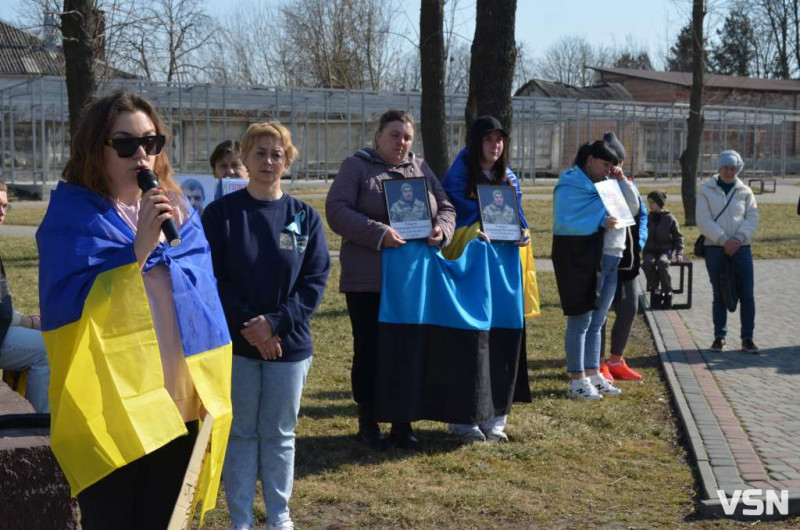 Забути – значить зрадити: у місті на Волині вперше провели мирну ходу на підтримку військовополонених і зниклих безвісти