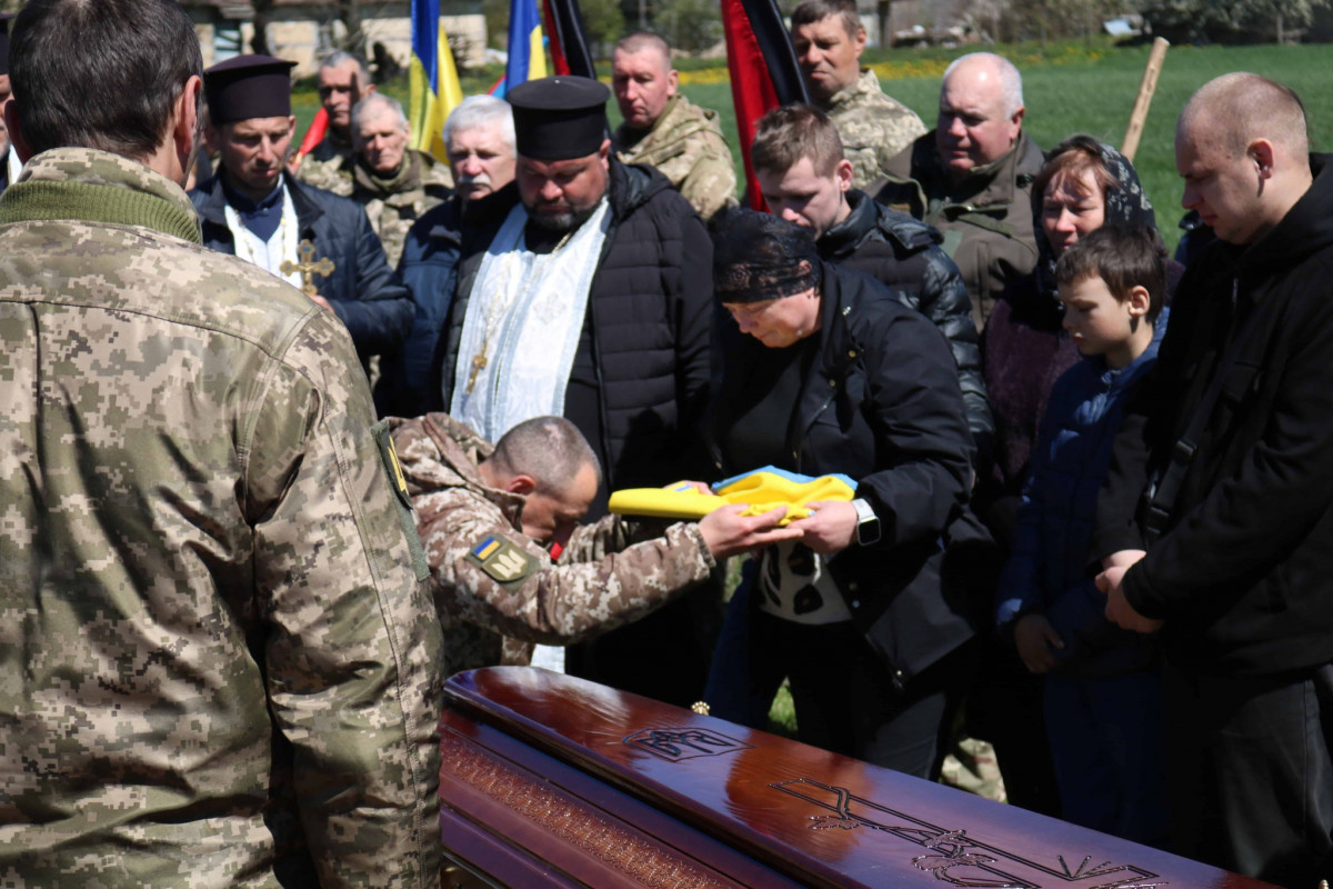 На Волині провели в останню дорогу захисника Івана Гутверта