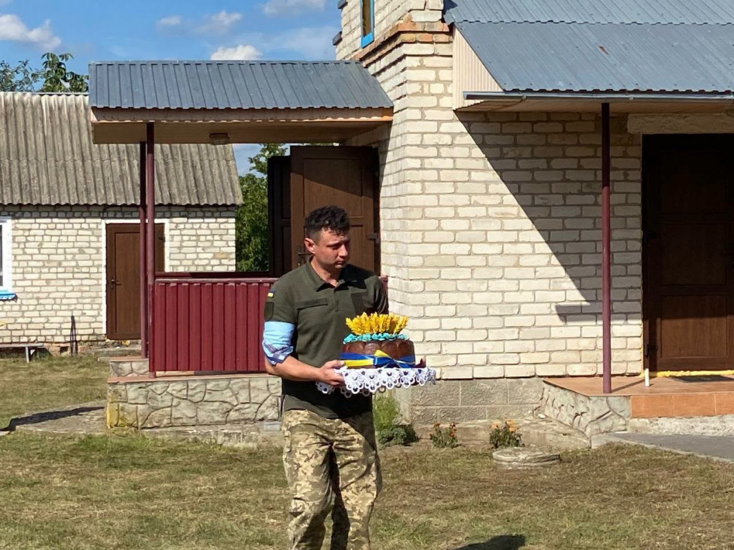 Понад 5 місяців чекали на диво: на Волині попрощалися із загиблим воїном Вадимом Королюком