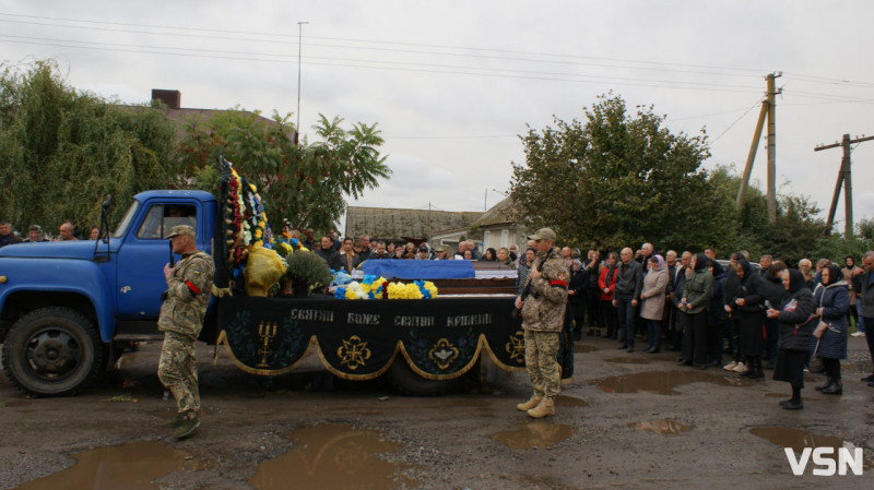 «Все питала, коли приїдеш, а ти казав, немає ким замінити...», - на Волині попрощалися з Героєм Сергієм Шевчуком