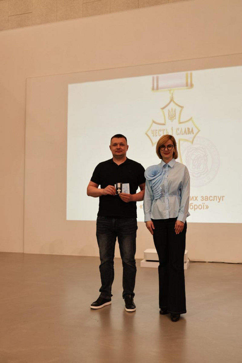 «Герої без зброї»: у Луцьку вручили почесні відзнаки людям, які щодня рятують і допомагають