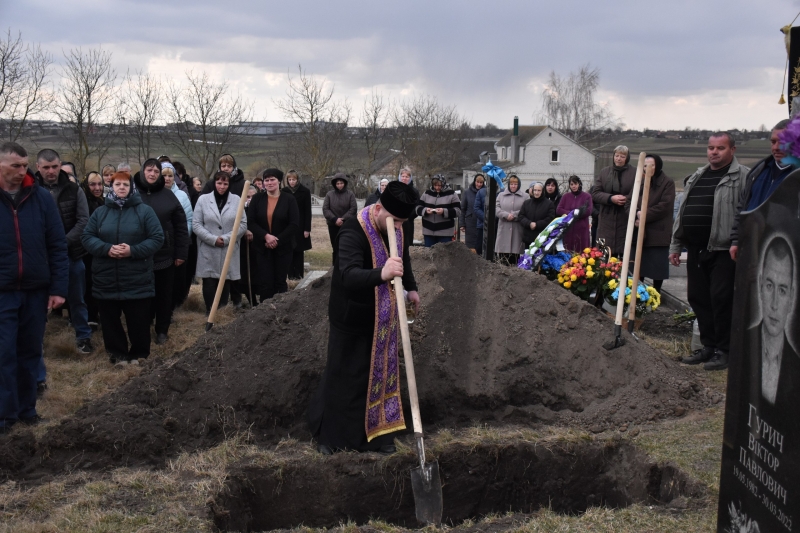 Загибель підтвердила ДНК-експертиза: на Волині після року невідомості попрощалися з Героєм Михайлом Шевчуком