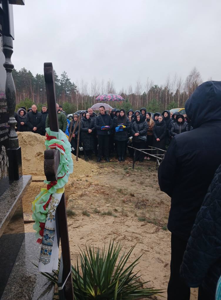 Назавжди 27 років: на Волині поховали молодого командира Андрія Шолома