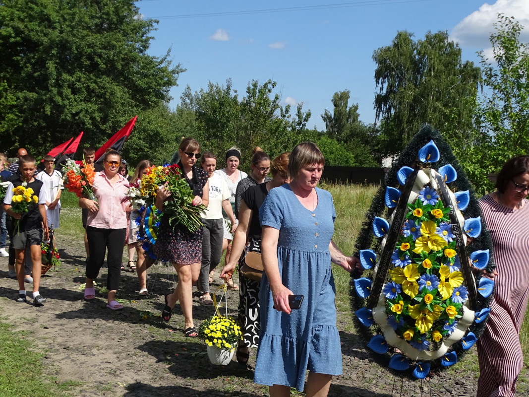 Надію на диво обірвала жахлива звістка: на Волині поховали Героя Володимира Мороза, який рік вважався зниклим безвісти